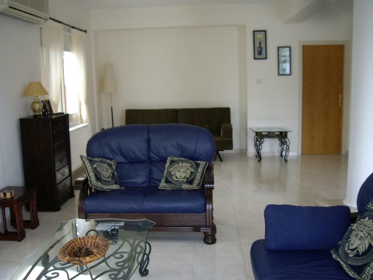 Frangipani Villa Пафос Екстериор снимка